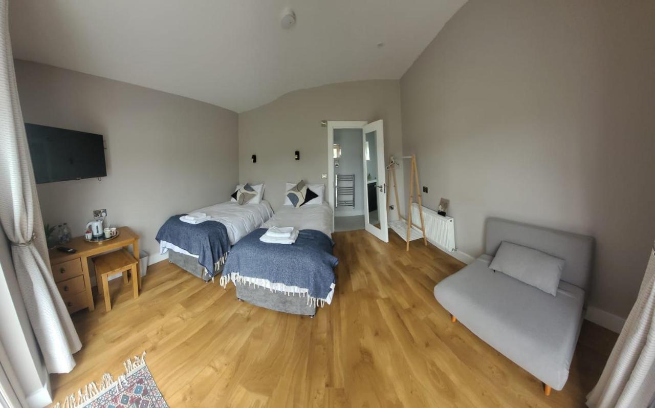 Stoneyford Luxurious Cabins Esterno foto