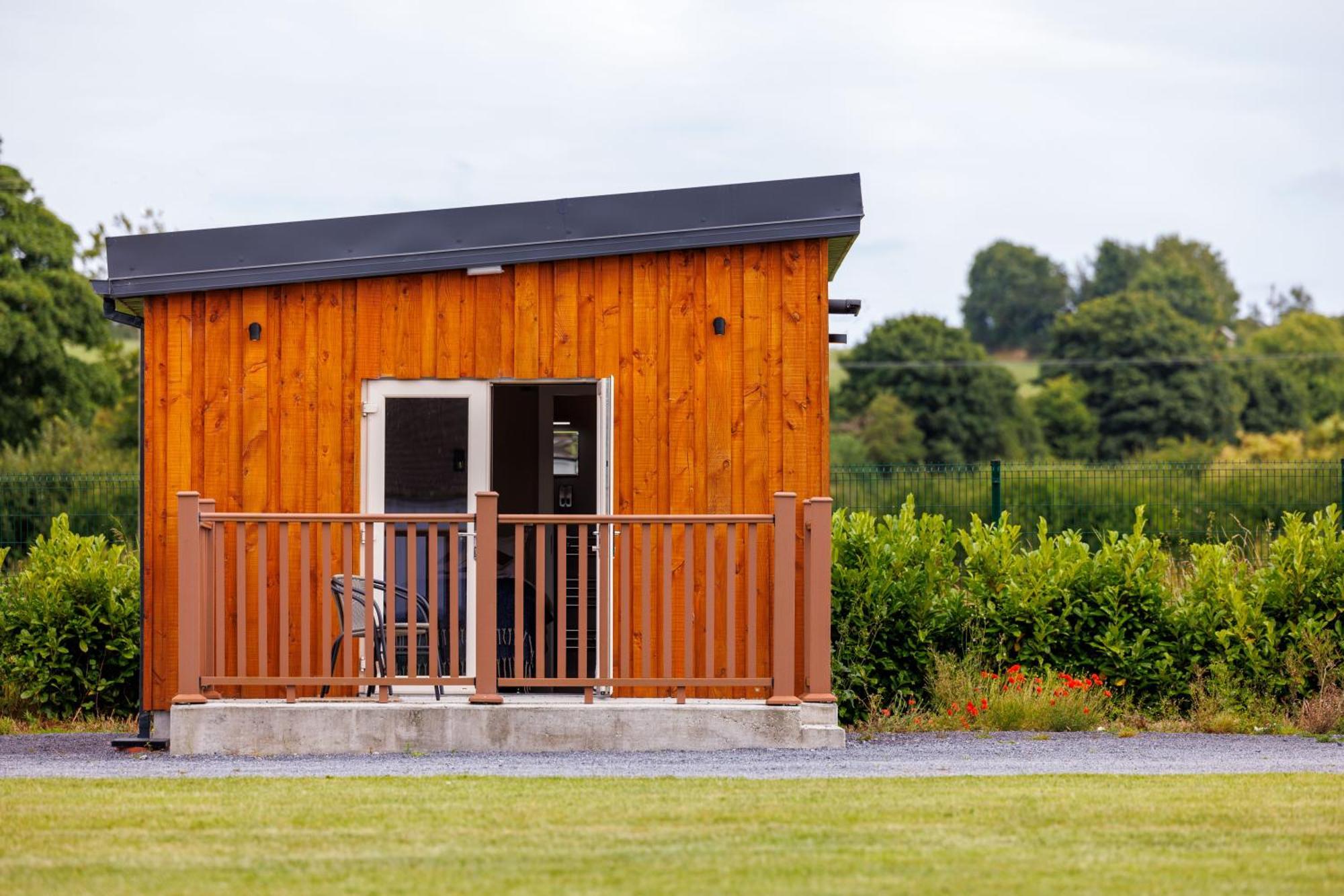 Stoneyford Luxurious Cabins Esterno foto